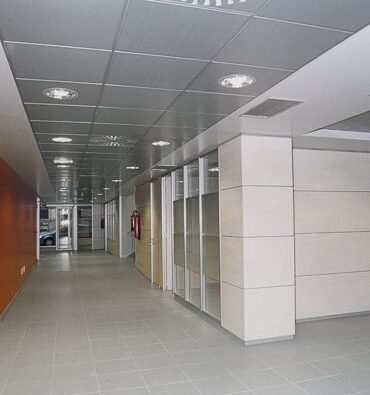 OFICINAS-INEM-Y-S.R.E.-EVARISTO-SAN-MIGUELCabbsa-Constructora-3-616x440