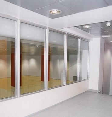 OFICINAS-INEM-Y-S.R.E.-EVARISTO-SAN-MIGUELCabbsa-Constructora-6-611x437