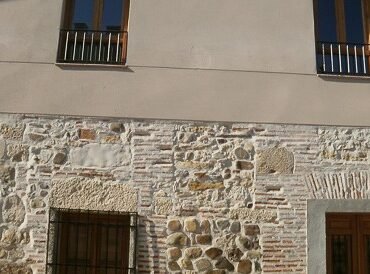 VIVIENDAS-DE-TALAMANCA-REHAB.-Y-REST.-RESIDENCIAL-3-640x274